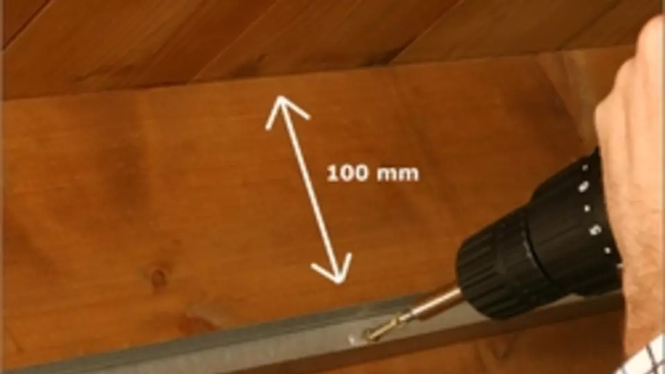 Isoleren van een schuin dak met metalen profielen