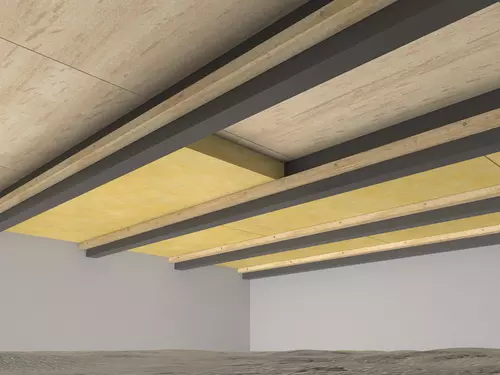 Houten vloer isoleren met glaswol isolatieplaten en houtenlatten